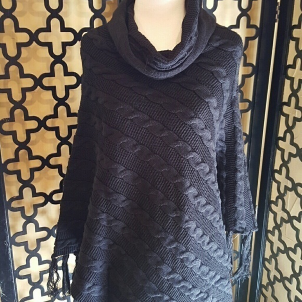 💜 BLACK CABLE TURTLENECK PONCHO One Size‎